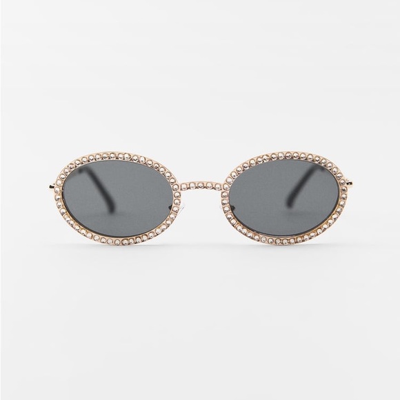 Chic Sunglasses - Picture 3 of 5